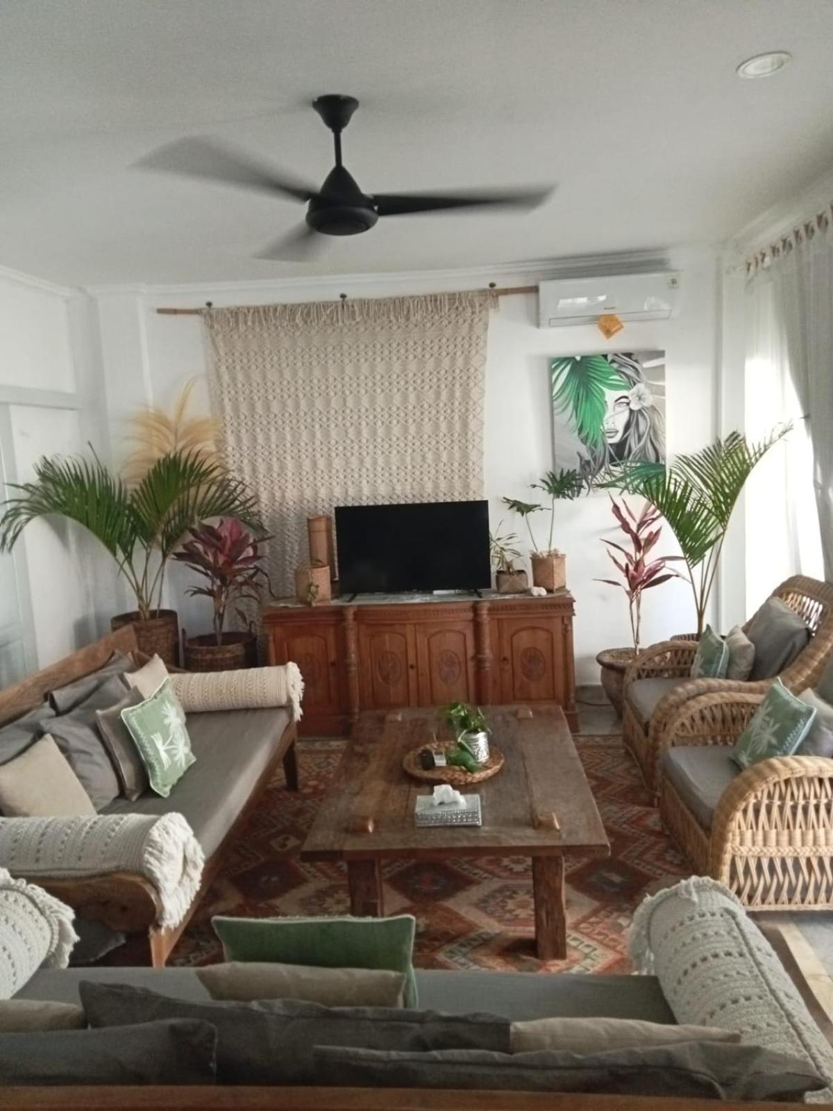 Bali Court Hotel&Apartment Legian Buitenkant foto