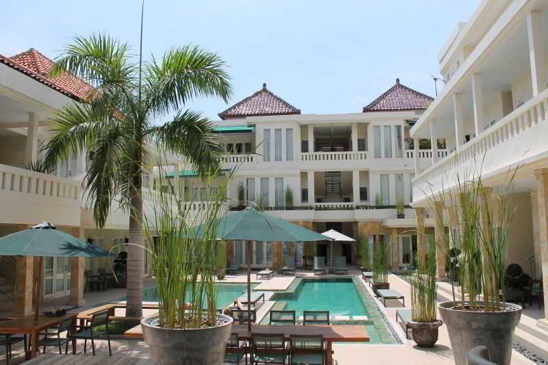 Bali Court Hotel&Apartment Legian Buitenkant foto